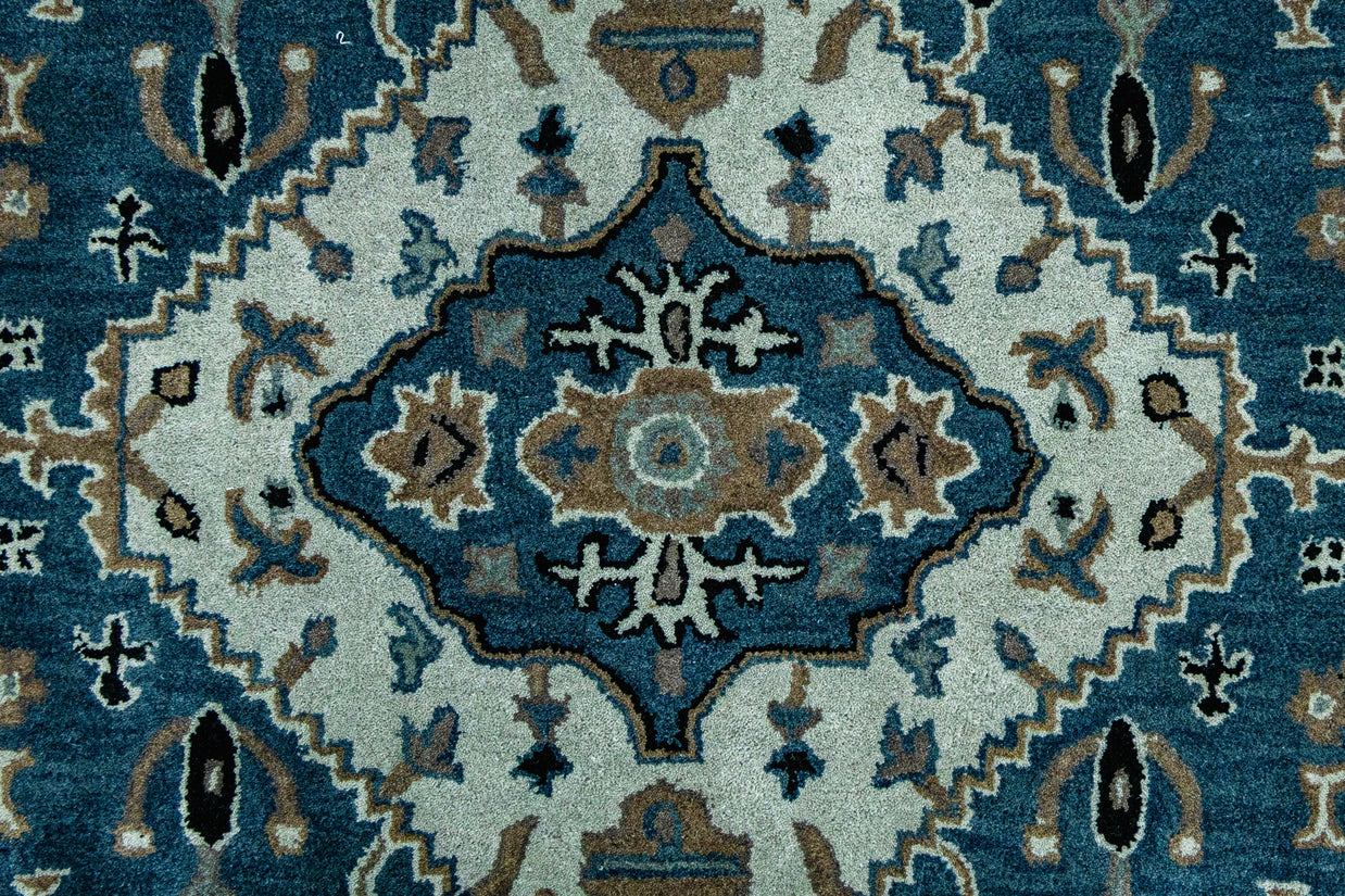 Kashan Classic | Hand-Tufted Woolen Rug