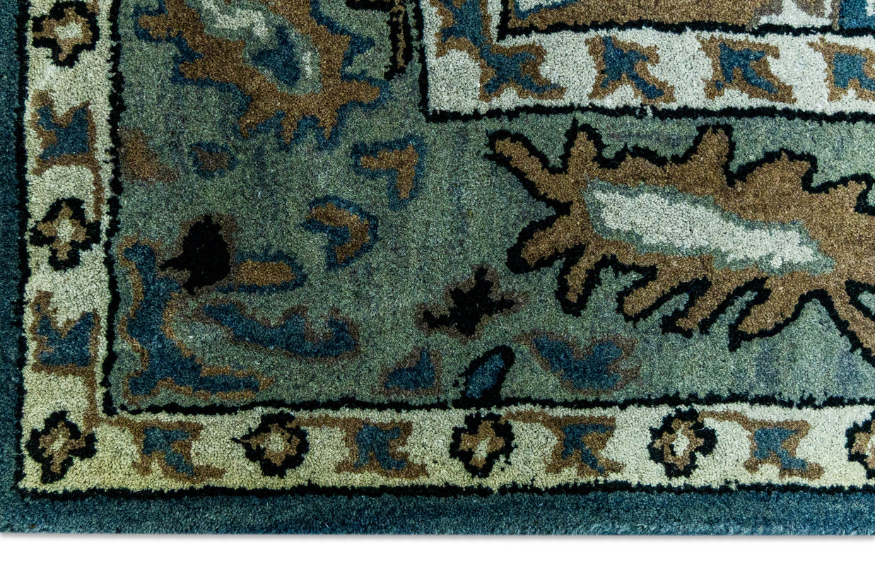 Kashan Classic | Hand-Tufted Woolen Rug