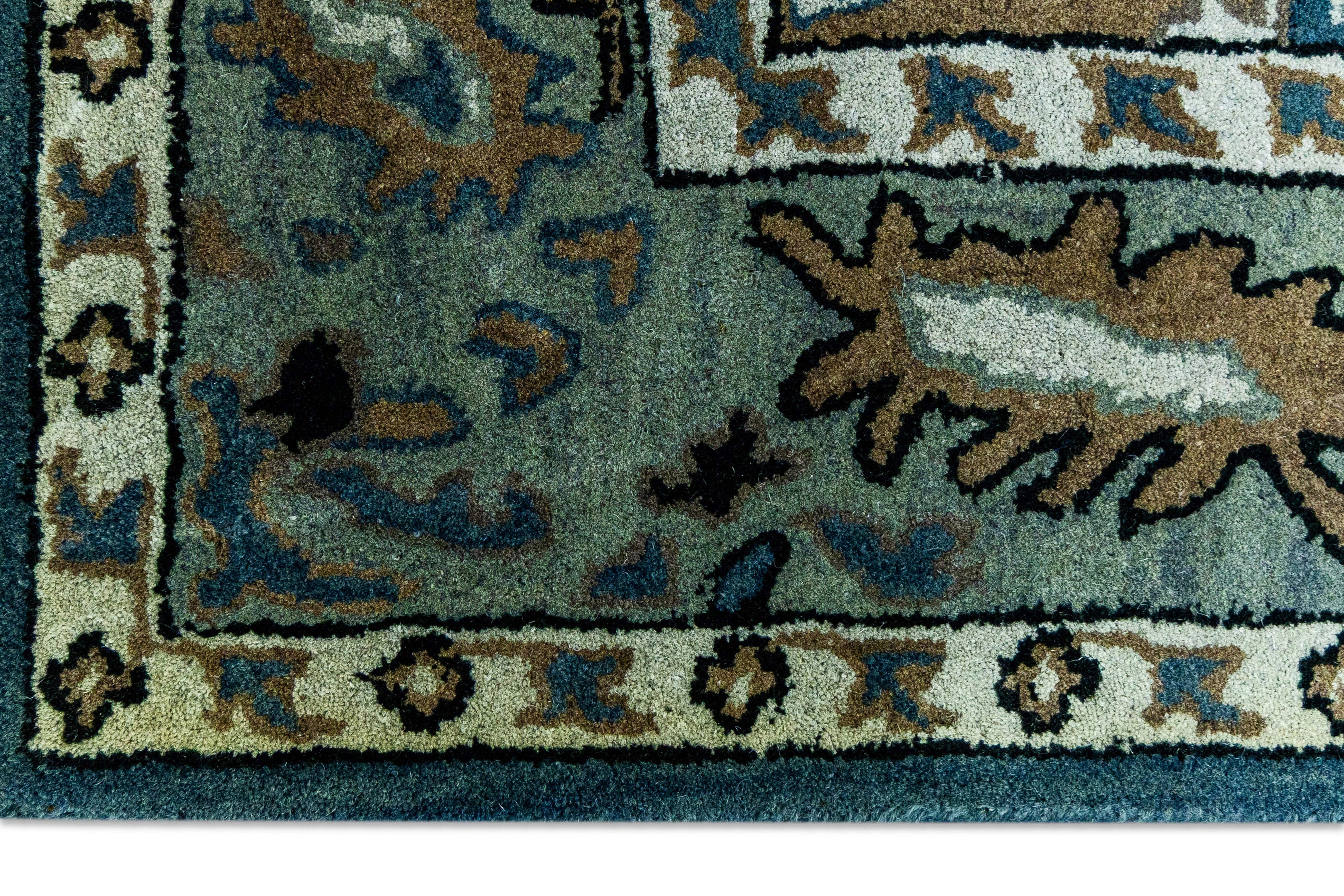 Kashan Classic | Hand-Tufted Woolen Rug