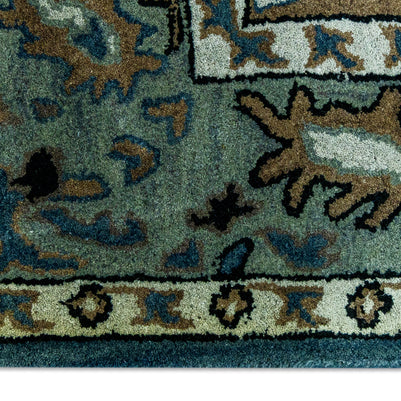 Kashan Classic | Hand-Tufted Woolen Rug