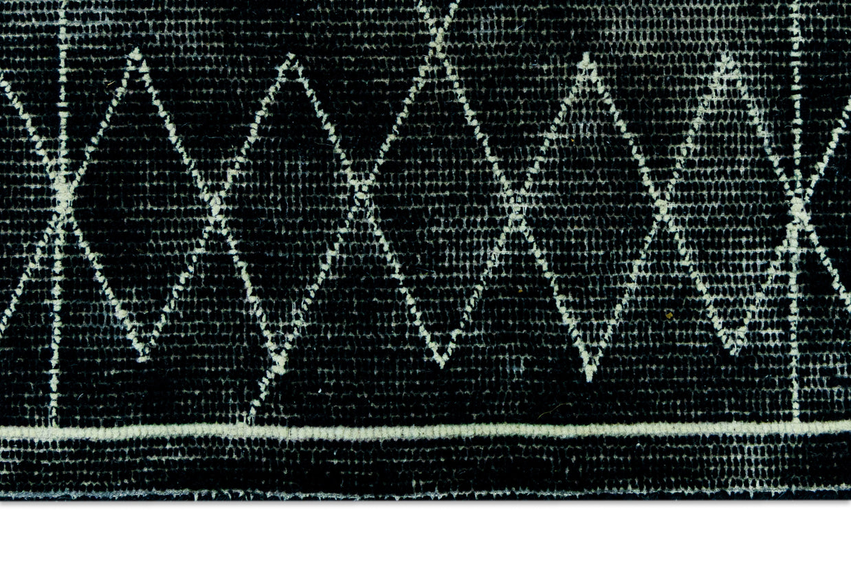 Obsidian | Hand-Tufted Woolen Rug